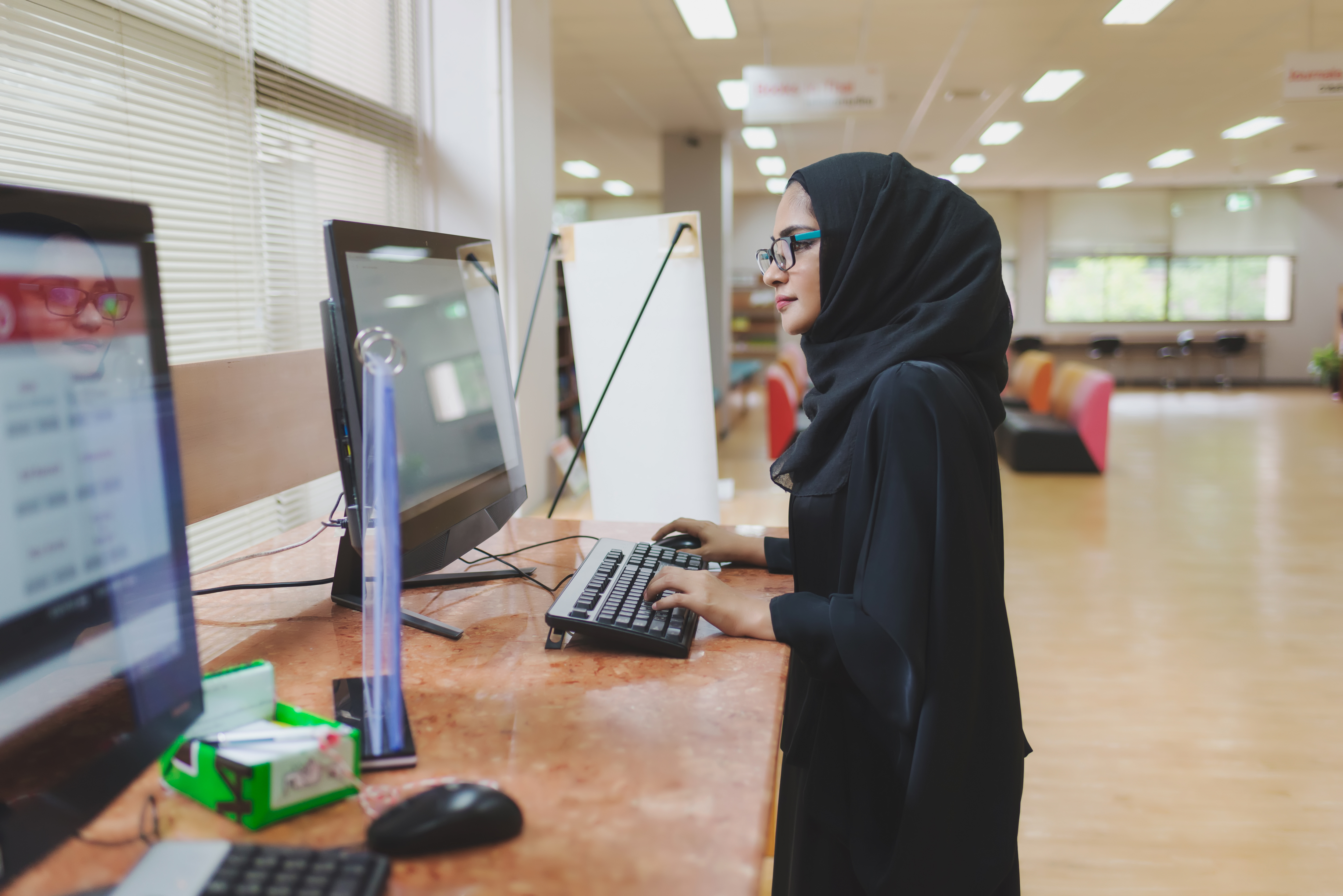 تمكين قدرات الأفراد ومهاراتهم القيادية في مجالاتٍ متعددة؛ عبر تقديم الدورات التأهيلية، والحرص على قياس الأداء،  .